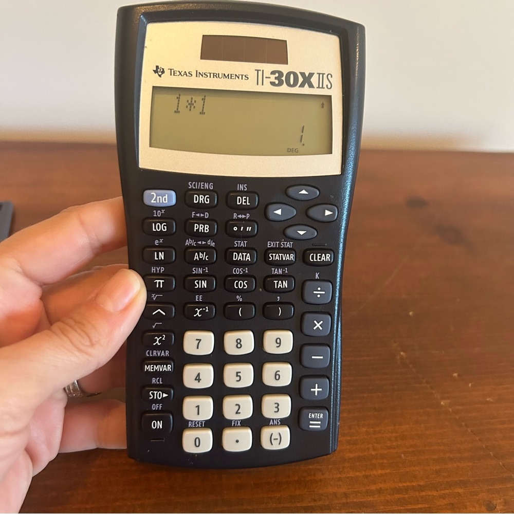 Texas Instruments-30 XIIS Calculator - Picture 4 of 4